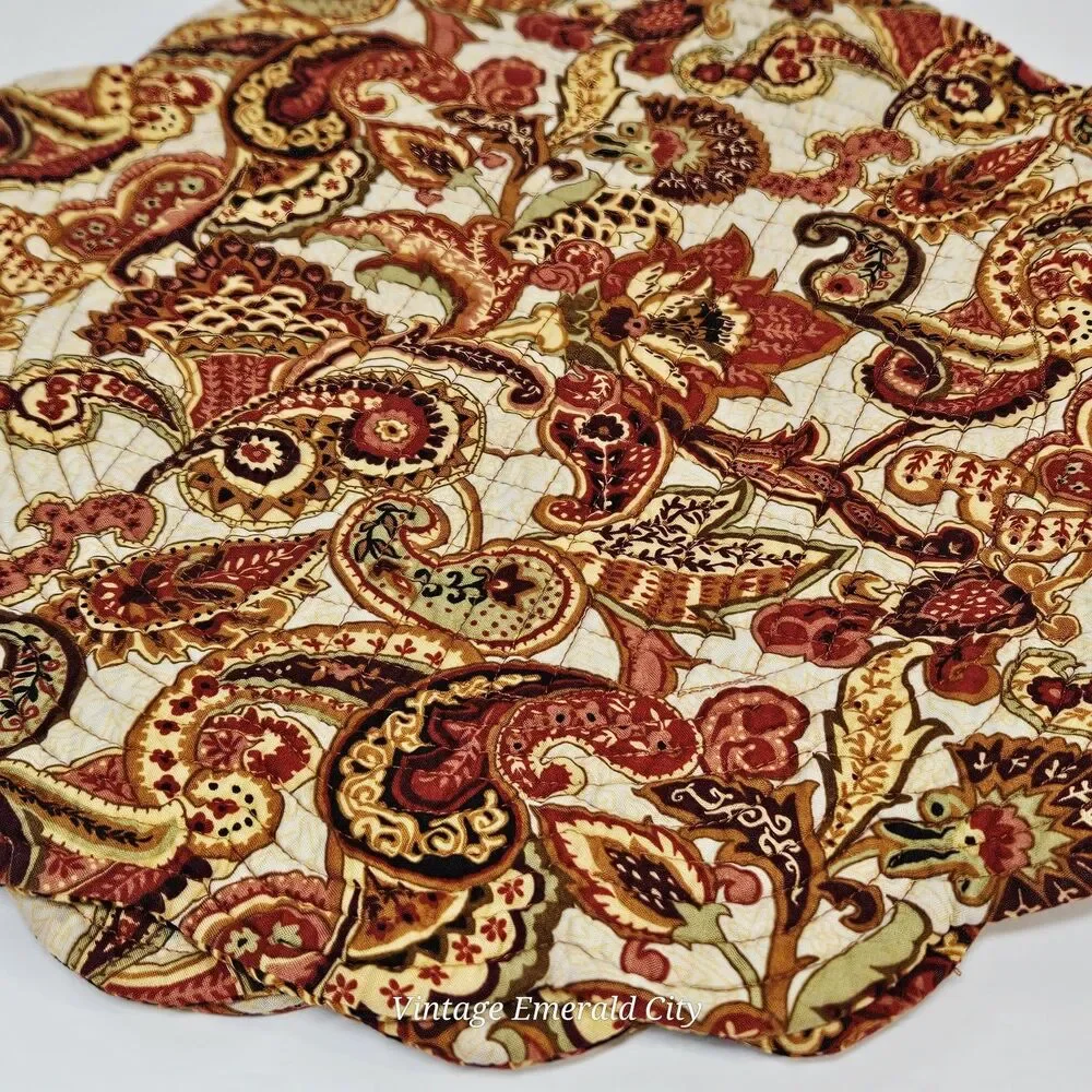 Vtg Reversible Placemats Set / 4 Scalloped Floral Cottagecore Quilted Table Mats